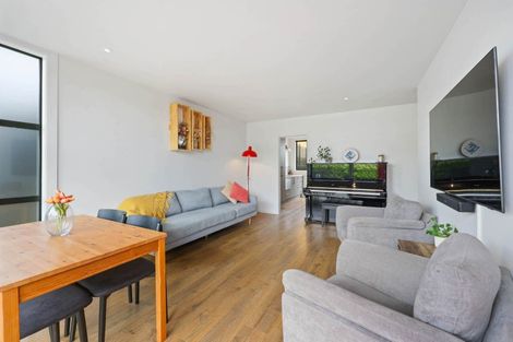 Photo of property in 3/132 Onewa Road, Northcote, Auckland, 0627