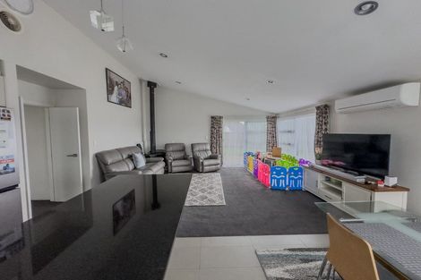 Photo of property in 32d Robinson Avenue, Holdens Bay, Rotorua, 3010