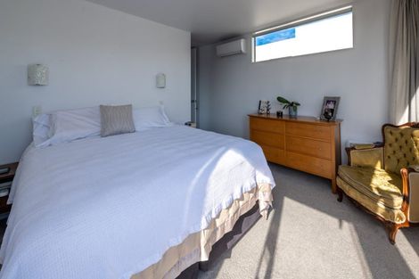 Photo of property in 1/12 Craig Road, Milford, Auckland, 0620