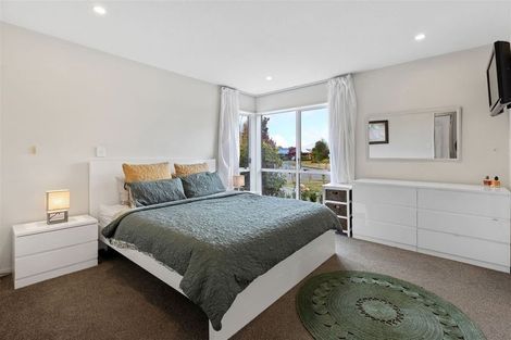 Photo of property in 8 Thornlea Place, Halswell, Christchurch, 8025