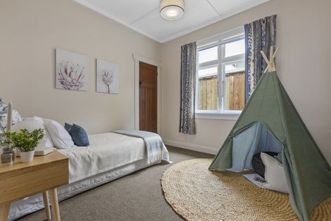 Photo of property in 22 Ngaio Street, Strandon, New Plymouth, 4312