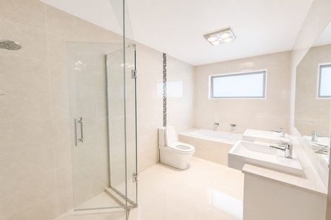 Photo of property in 51 Kerrykeel Drive, Flat Bush, Auckland, 2019