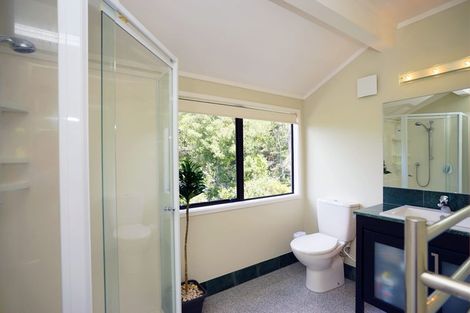 Photo of property in 17 Homewood Place, Chatswood, Auckland, 0626