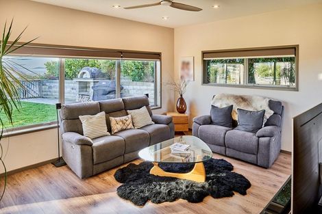 Photo of property in 17 Mo Street, Camborne, Porirua, 5026