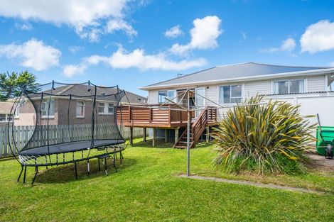 Photo of property in 53 Castor Crescent, Cannons Creek, Porirua, 5024
