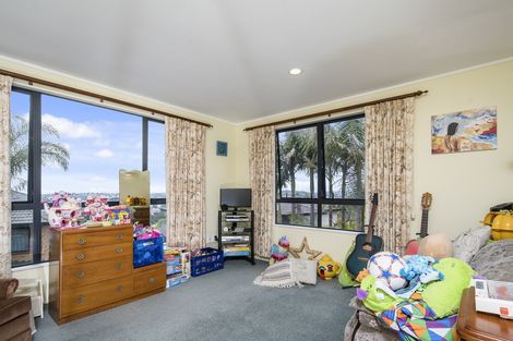 Photo of property in 16 San Lorenzo Rise, Henderson, Auckland, 0612
