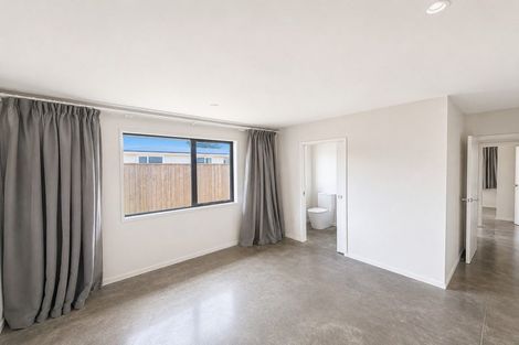 Photo of property in 5 Wheeler Place, Upper Vogeltown, New Plymouth, 4310