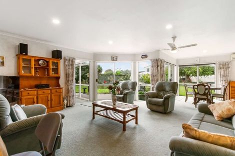 Photo of property in 24 Riverlea Drive, Katikati, 3129