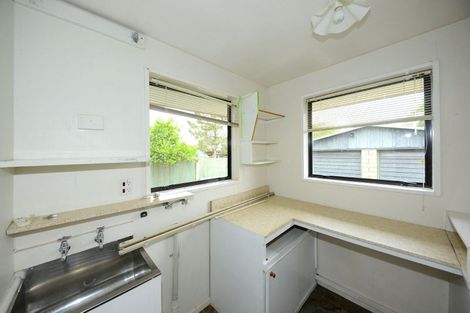 Photo of property in 56 Royal Park Drive, Parklands, Christchurch, 8083