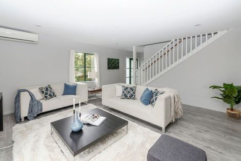 Photo of property in 5a Awaroa Road, Sunnyvale, Auckland, 0612