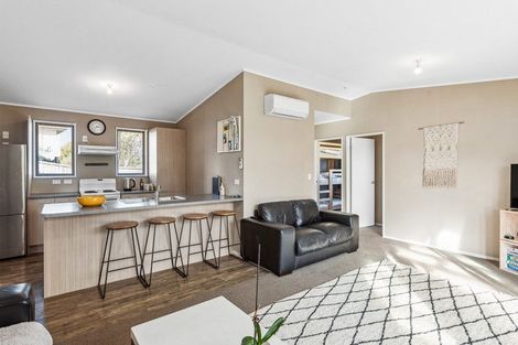 Photo of property in 7 Eruini Street, Waikanae Beach, Waikanae, 5036