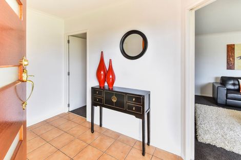 Photo of property in 31 Carisbrook Crescent, Papakura, 2110