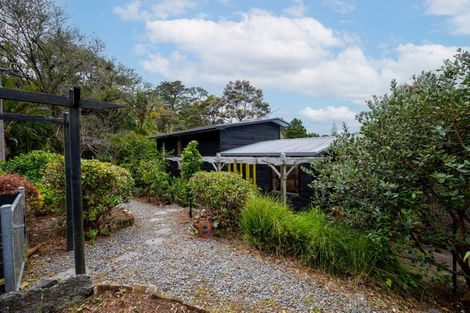 Photo of property in 37 York Road, Titirangi, Auckland, 0604