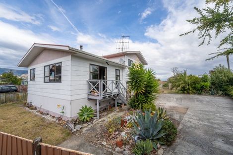 Photo of property in 2/117 Parkers Road, Tahunanui, Nelson, 7011