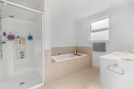 Photo of property in 49 Clare Street, Cambridge, 3434