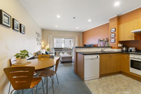 Photo of property in 14/3 Kelvin Grove, Te Aro, Wellington, 6011