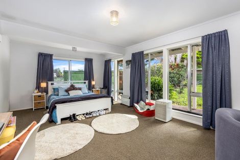 Photo of property in 49 Tawa Road, Kumeu, 0891