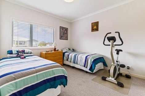 Photo of property in 74 Eaves Bush Parade, Orewa, 0931