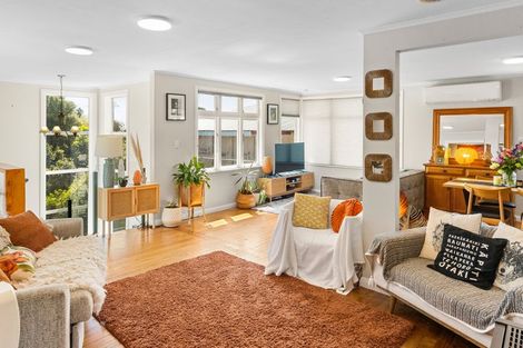 Photo of property in 160 Wellington Road, Paekakariki, 5034