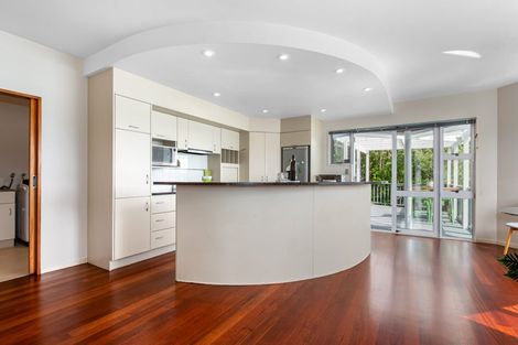 Photo of property in 28 Molyneux Close, Whitby, Porirua, 5024