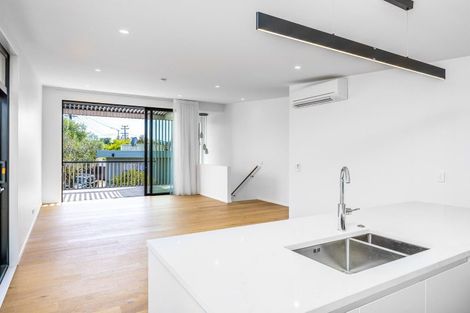 Photo of property in 771a East Coast Road, Northcross, Auckland, 0630