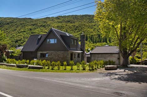 Photo of property in 1 Thames Street, Arrowtown, 9302