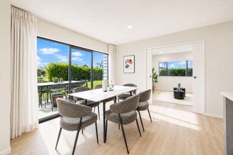 Photo of property in 21 Vintry Drive, Huapai, Kumeu, 0810