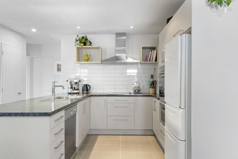 Photo of property in 80 Trafalgar Street, St Albans, Christchurch, 8014