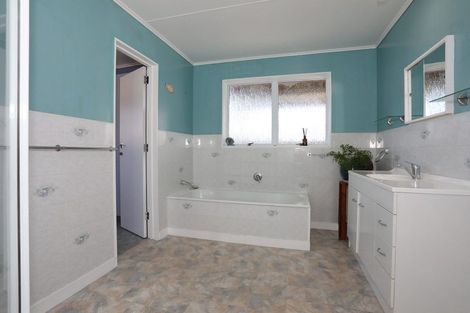 Photo of property in 23 Wainui Street, Koitiata, Whanganui, 4581