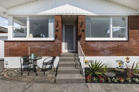 Photo of property in 3/8 Russell Road, Manurewa, Auckland, 2102