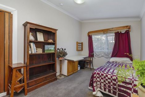 Photo of property in 173 Bridge Street, Bulls, 4818