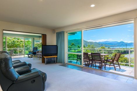 Photo of property in 34 Moana View Road, Waikawa, Picton, 7220