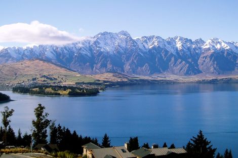 Photo of property in 4 Chandler Lane, Fernhill, Queenstown, 9300