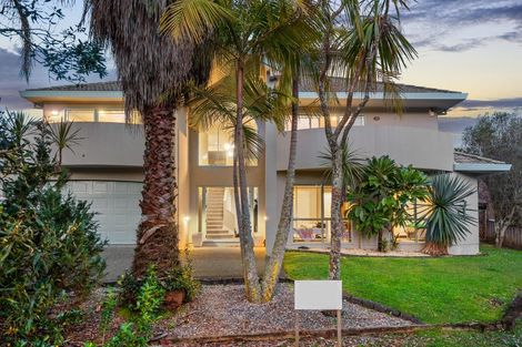 Photo of property in 24 Calypso Way, Unsworth Heights, Auckland, 0632