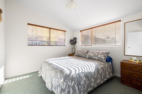 Photo of property in 185 Marine Parade, Mount Maunganui, 3116