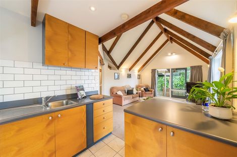 Photo of property in 30c Chatsworth Road, Silverstream, Upper Hutt, 5019