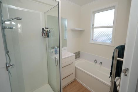 Photo of property in 19 Rhodes Drive, Kelvin Grove, Palmerston North, 4414