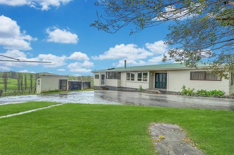 Photo of property in 122 Mangawhai Road, Wellsford, 0975