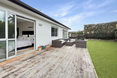 Photo of property in 49 South Kensington Way, Henderson, Auckland, 0612
