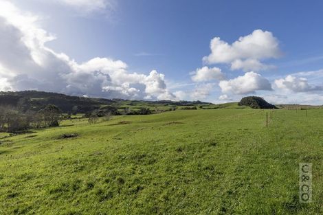 Photo of property in 1242 State Highway 16, Waimauku, 0883