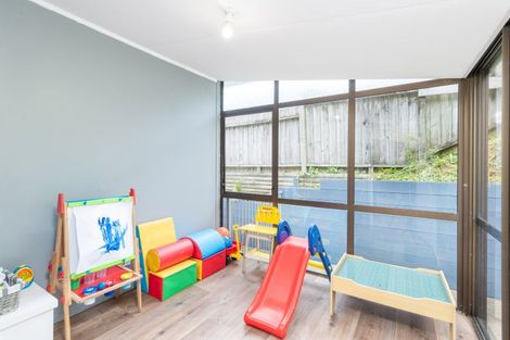 Photo of property in 8 Harold Grove, Stokes Valley, Lower Hutt, 5019