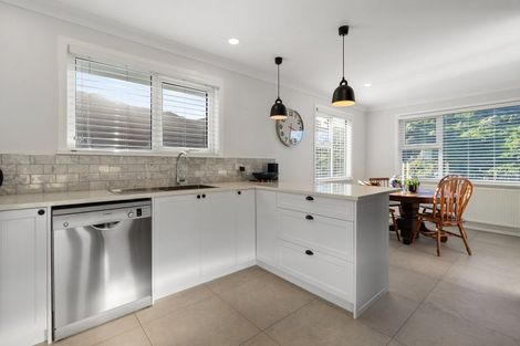 Photo of property in 16 Doris Gordon Crescent, Crofton Downs, Wellington, 6035