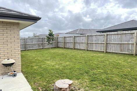 Photo of property in 12 Tawhiti Road, Pukekohe, 2120