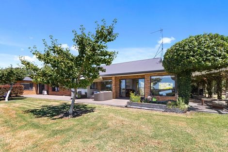 Photo of property in 15 Joblin Road, Wainui, Silverdale, 0994