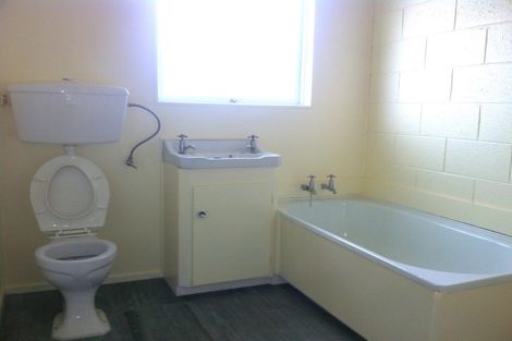 Photo of property in 3/9 Mountain Road, Mount Wellington, Auckland, 1072