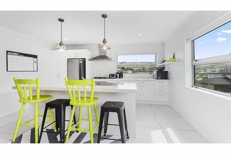 Photo of property in 19 Cresswell Place, Johnsonville, Wellington, 6037