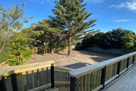 Photo of property in 48 Ocean Road, Paraparaumu Beach, Paraparaumu, 5032