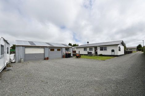 Photo of property in 74 Dalwharn Street, Wallacetown, 9816