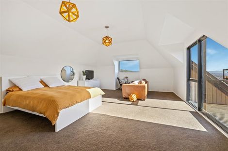 Photo of property in 92 Cannon Hill Crescent, Mount Pleasant, Christchurch, 8081