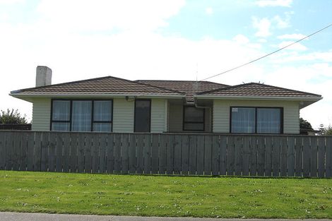 Photo of property in 18 Laird Street, Castlecliff, Whanganui, 4501